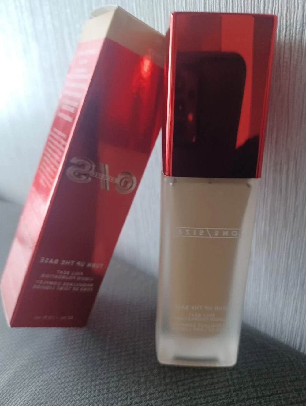 35N ONE/SIZE Turn Up The Base Liquid Foundation - Light/Neutral (Beige)